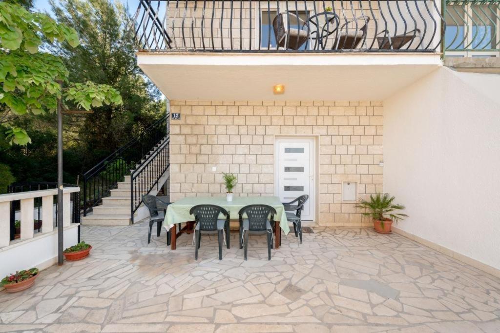 Ferienwohnung In Arbanija Mit Meerblick, Balkon, Klimaanlage, W-Lan 5137-1 Trogir Exterior photo